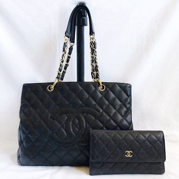 CHANEL Handbags - ❌SOLD❌ Chanel Caviar GST in Black GHW